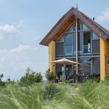 Ostsee - Reetdachhaus Nr 7 "Haddock" Im Strand Resort Heiligenhafen Esterno foto