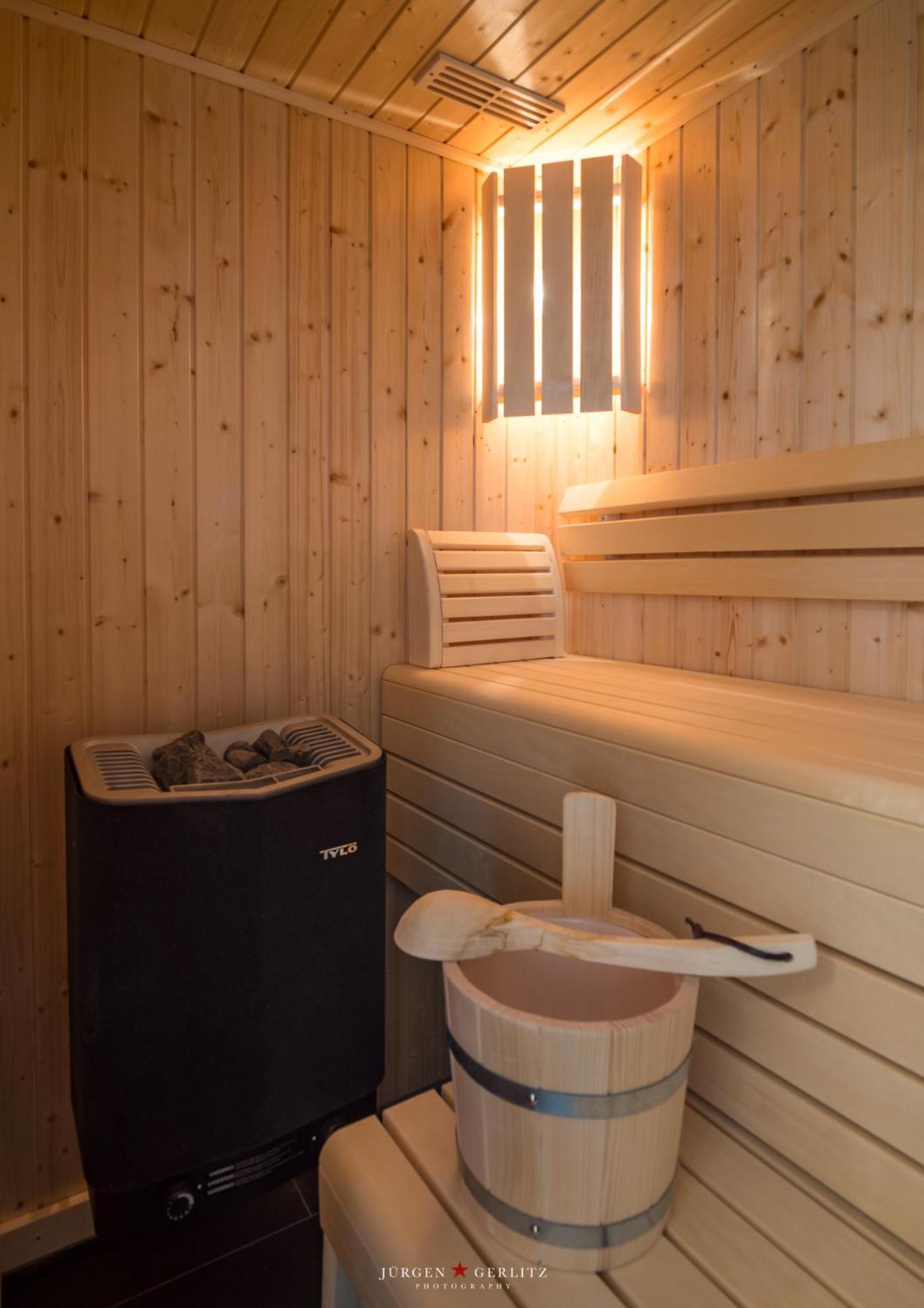 Ostsee - Reetdachhaus Nr 7 "Haddock" Im Strand Resort Heiligenhafen Esterno foto